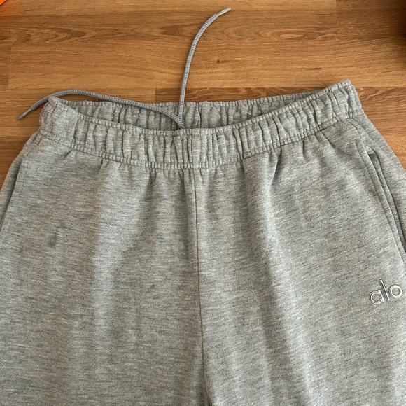 Unisex Alo Gray Sweatpants size M - Picture 3 of 5